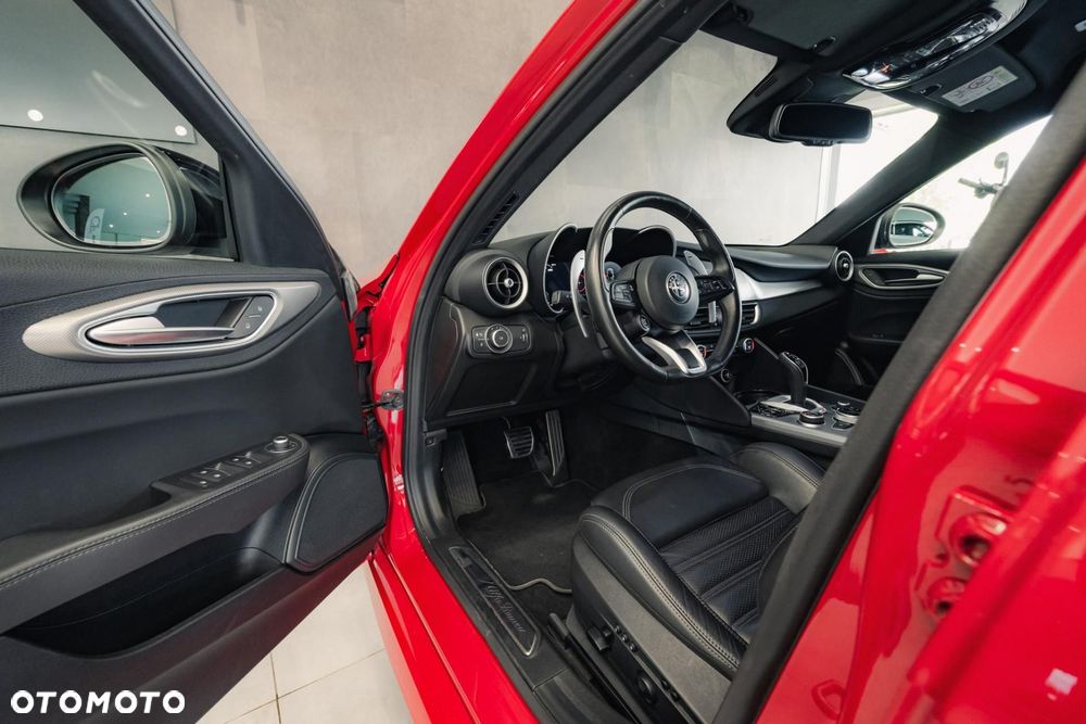Alfa Romeo Giulia 2.0 Turbo Veloce Q4 - 10