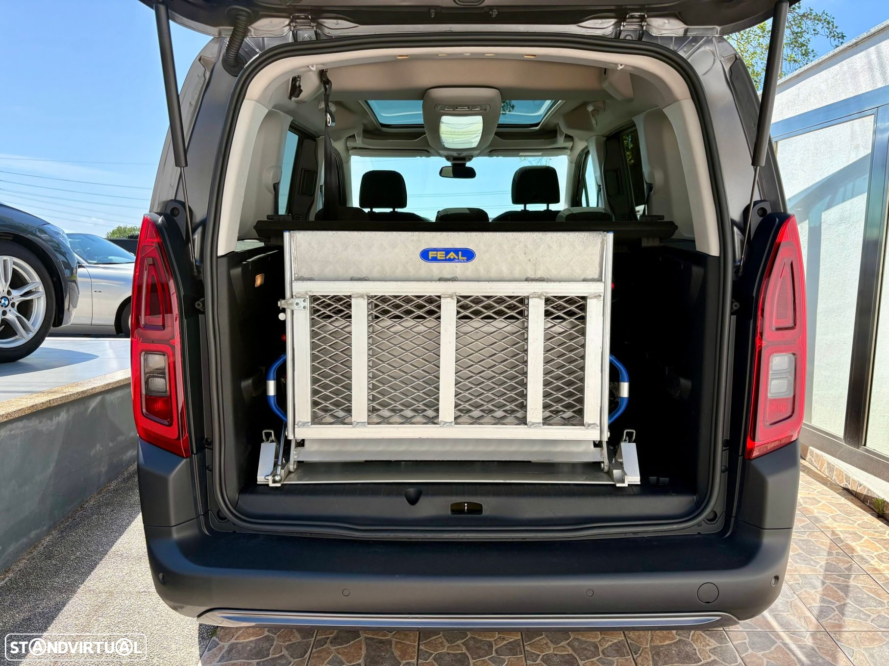 Citroën Berlingo 1.5 BlueHDi M Shine EAT8 Grip Control - 4