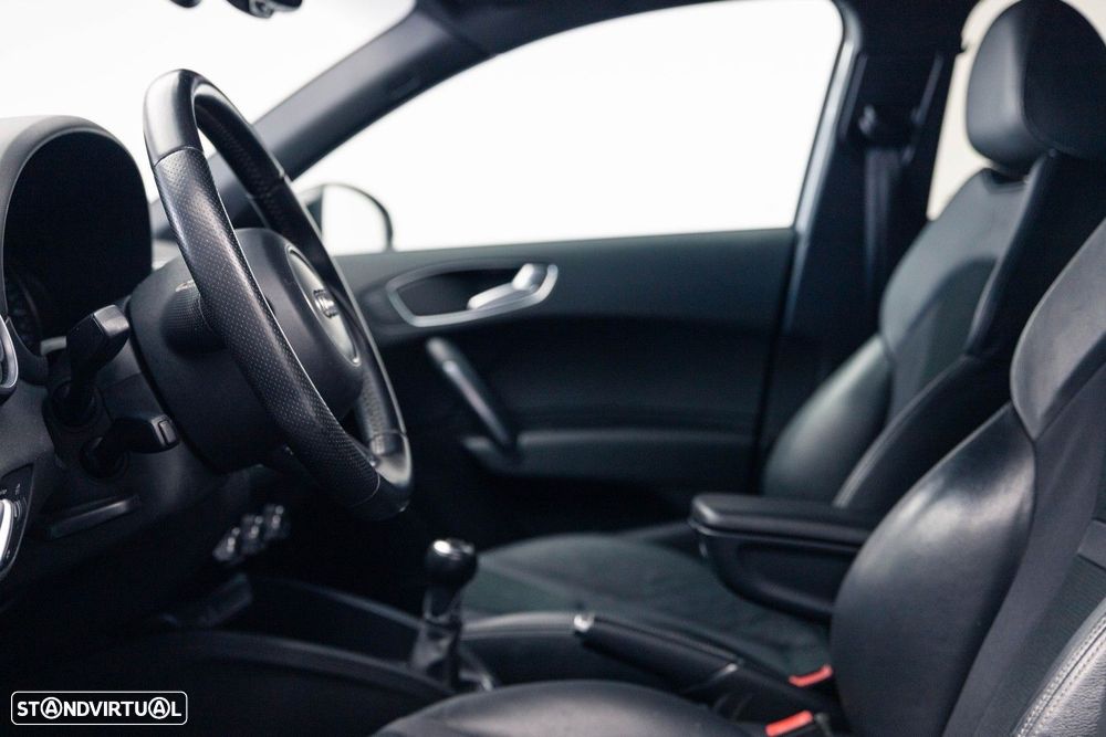 Audi A1 Sportback 2.0 TDI S line Sport Pack - 19