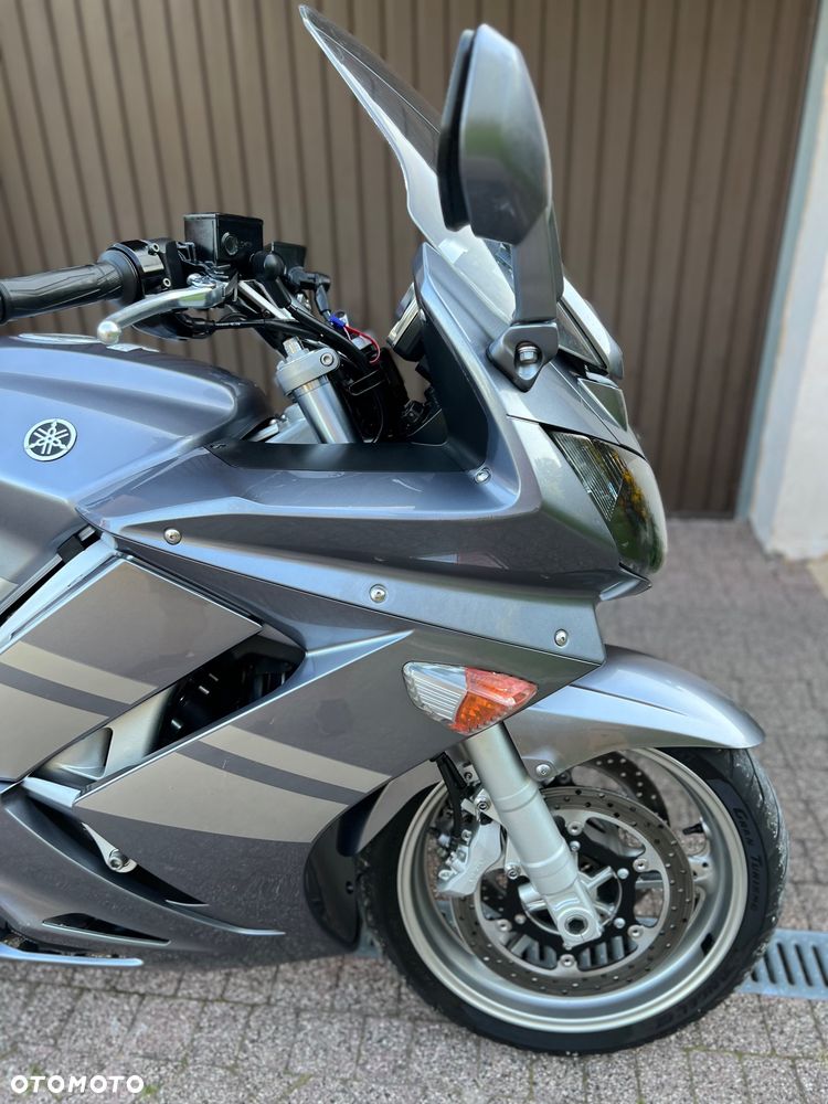 Yamaha FJR - 11