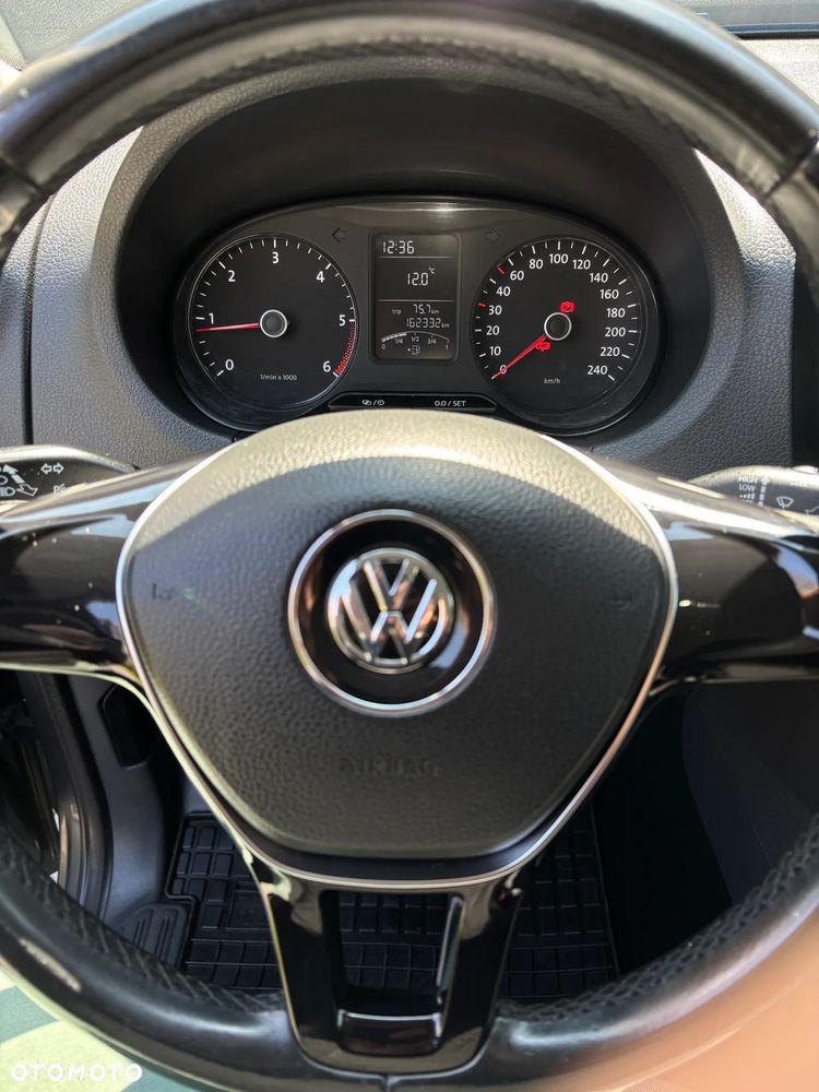 Volkswagen Amarok - 12