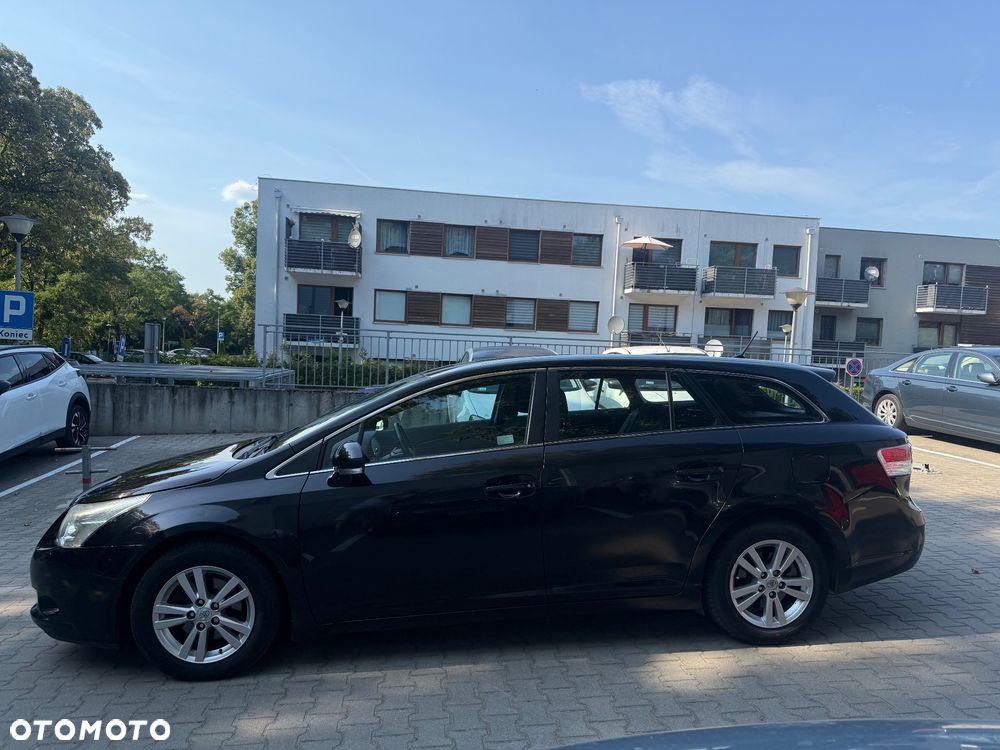 Toyota Avensis - 5