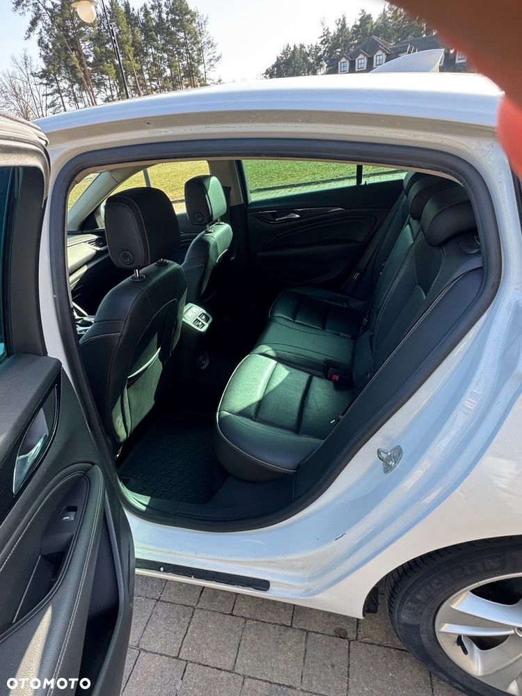 Opel Insignia 1.5 T Exclusive S&S - 13