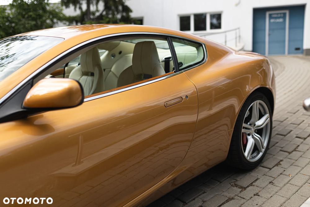 Aston Martin DB9 Touchtronic - 6