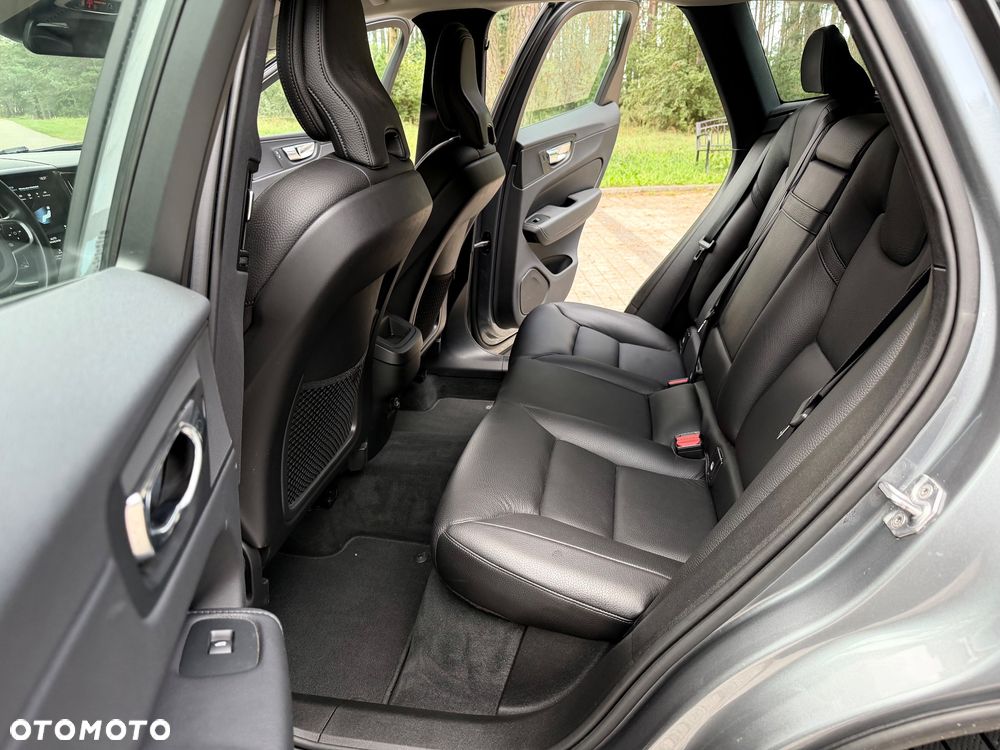 Volvo XC 60 D4 Momentum - 26