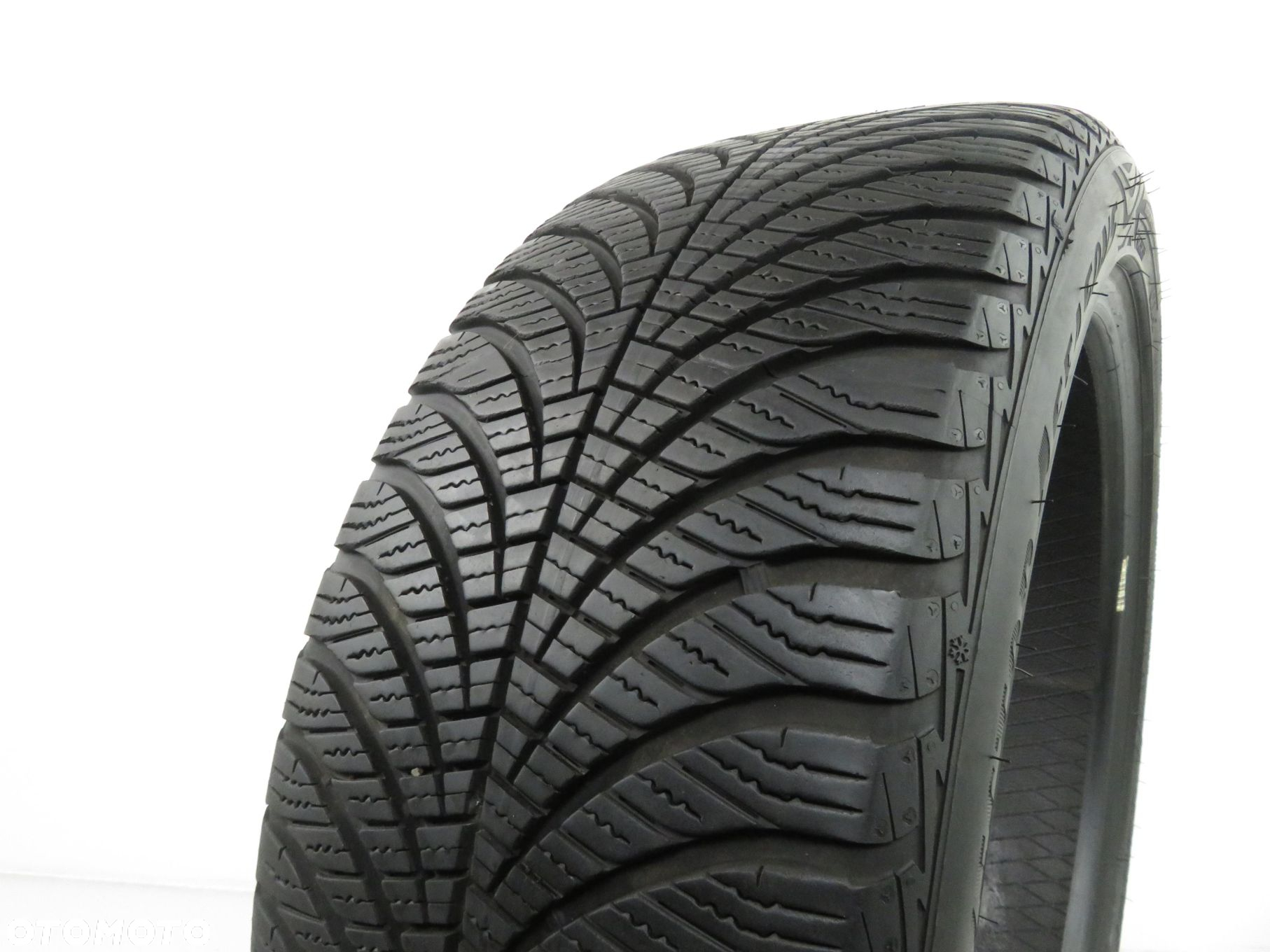 225/45R19 OPONA CAŁOROCZNA Goodyear Vector 4Seasons Gen-2 96W XL - 9