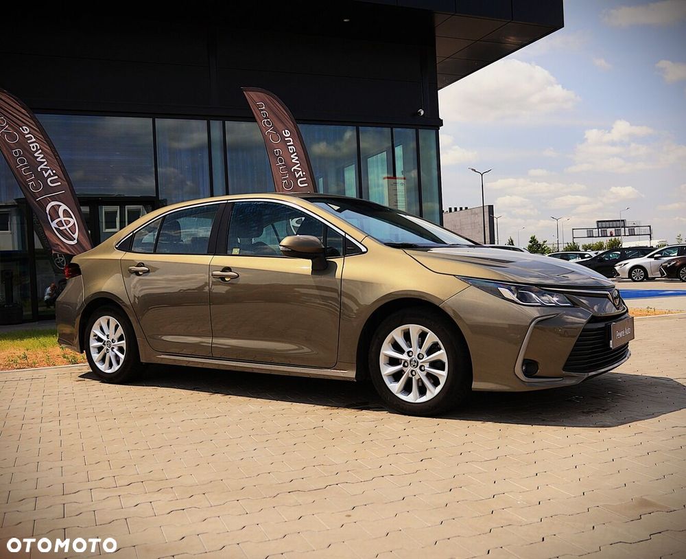 Toyota Corolla - 4