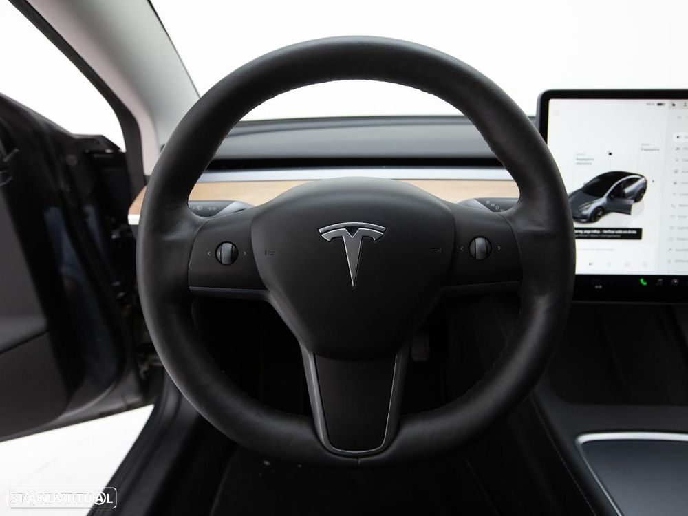 Tesla Model 3 Long-Range Dual Motor AWD - 17