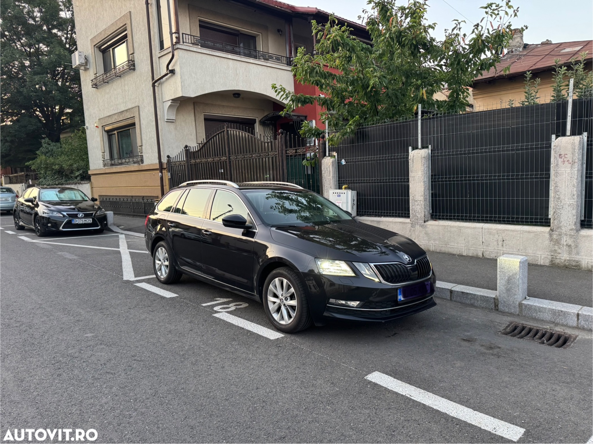 Skoda Octavia 1.6 TDI DSG Ambition - 8