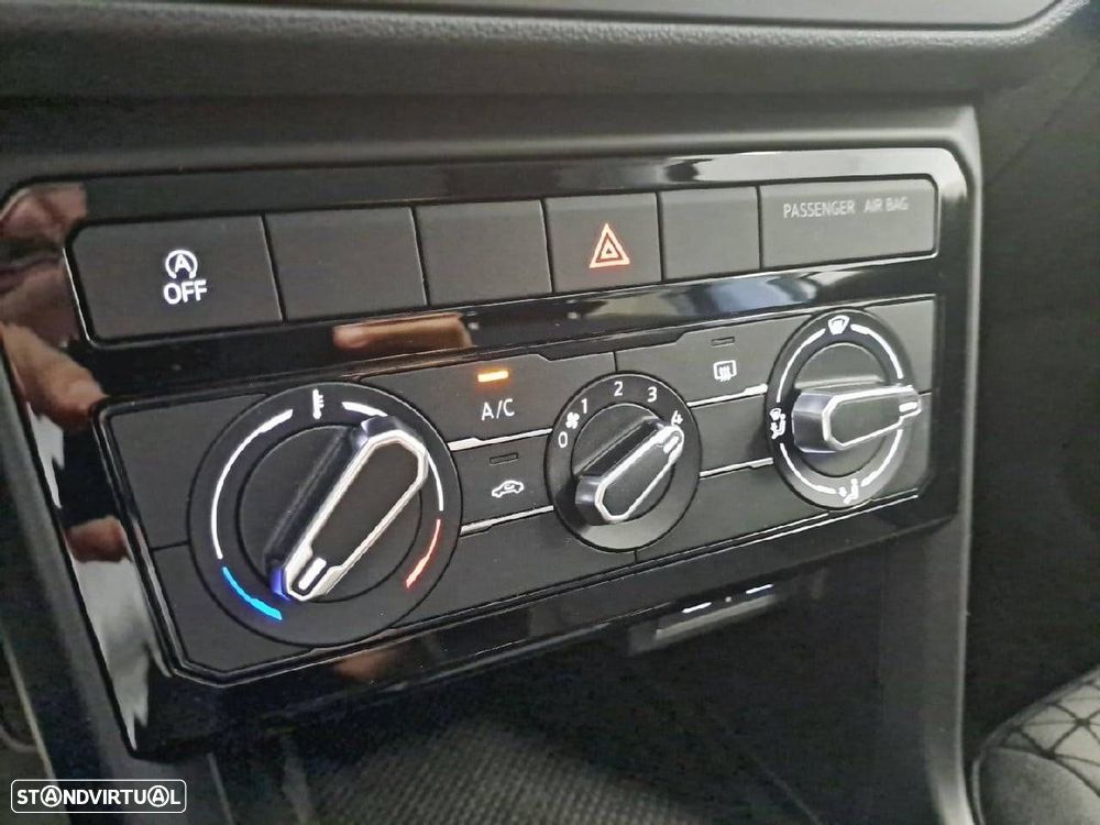 VW T-Cross 1.0 TSI Life - 23