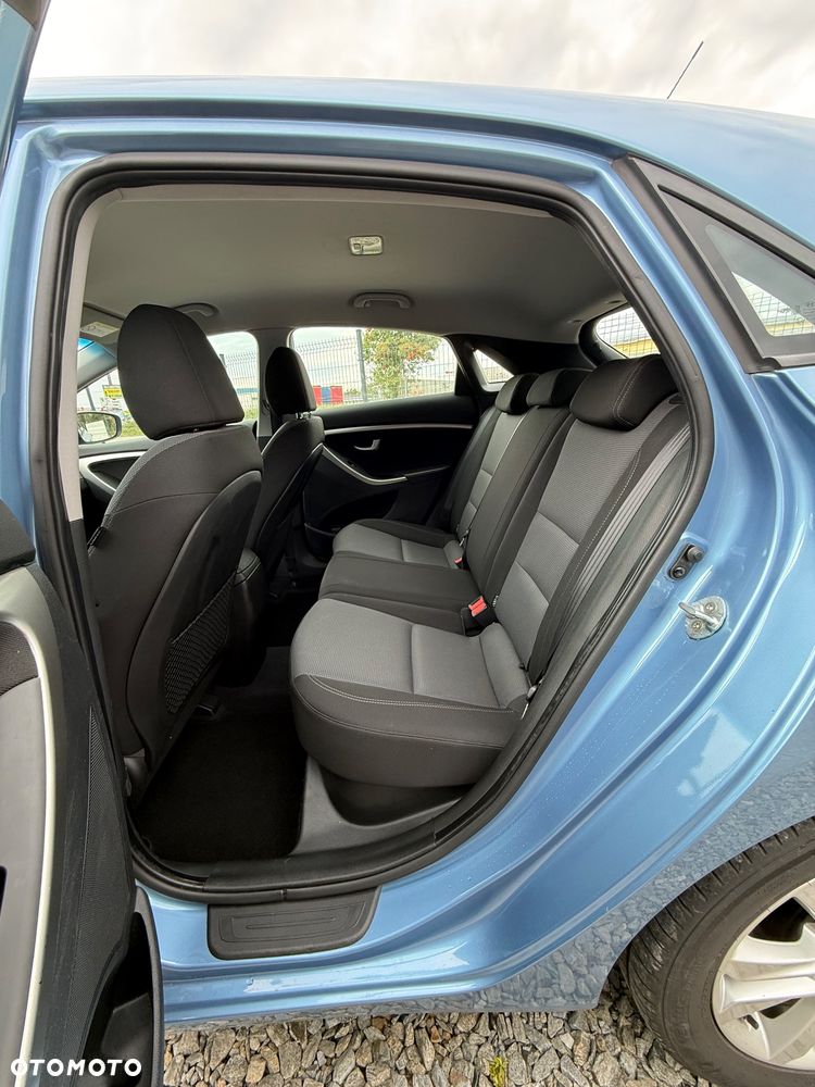Hyundai i30 blue 1.6 GDI Passion - 14