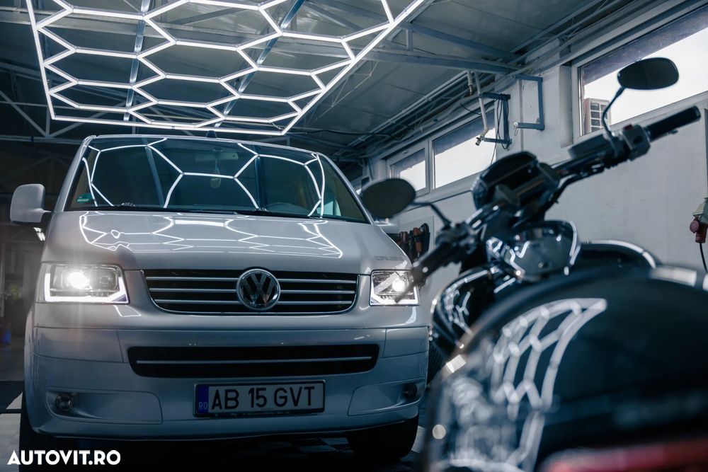 Volkswagen Multivan - 7