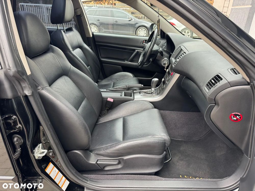Subaru Legacy - 8