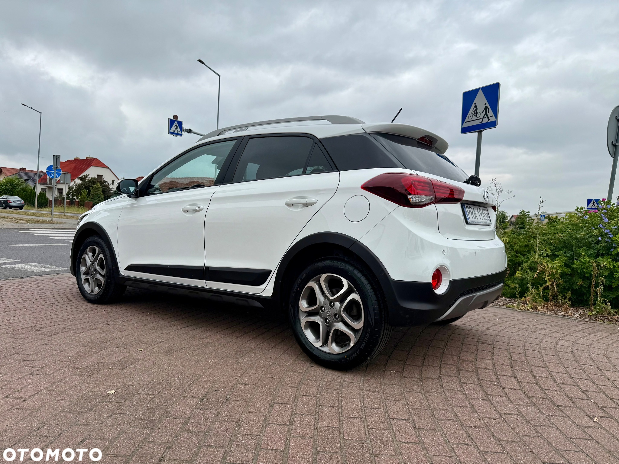 Hyundai i20 blue 1.4 Active Select - 25