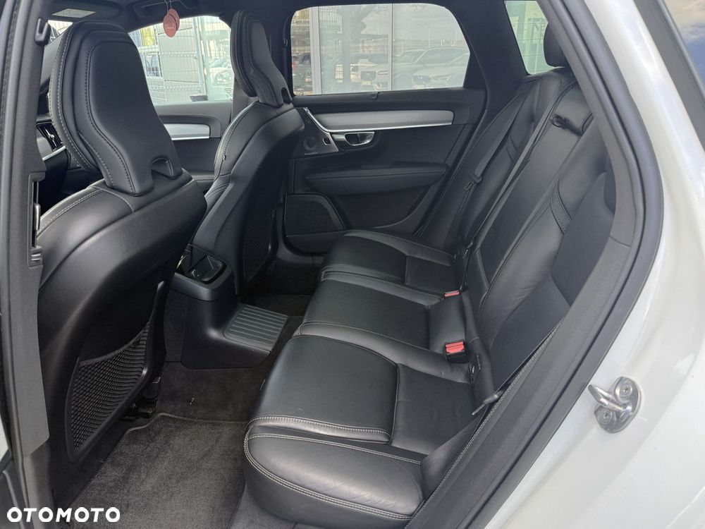 Volvo V90 - 25