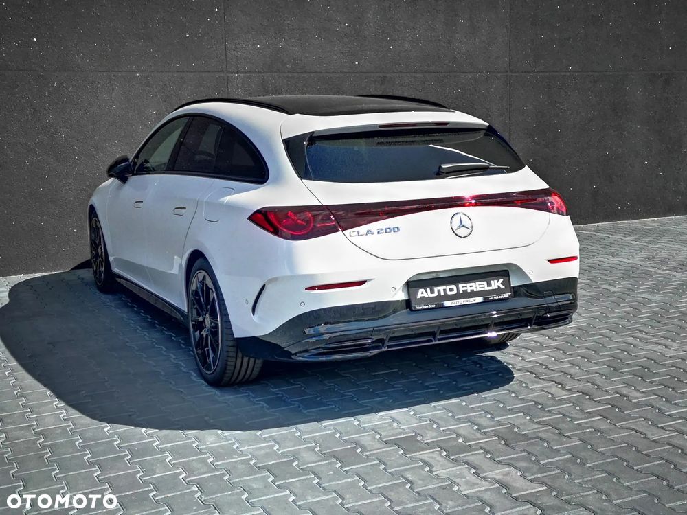Mercedes-Benz CLA 200 mHEV 8G-DCT - 11