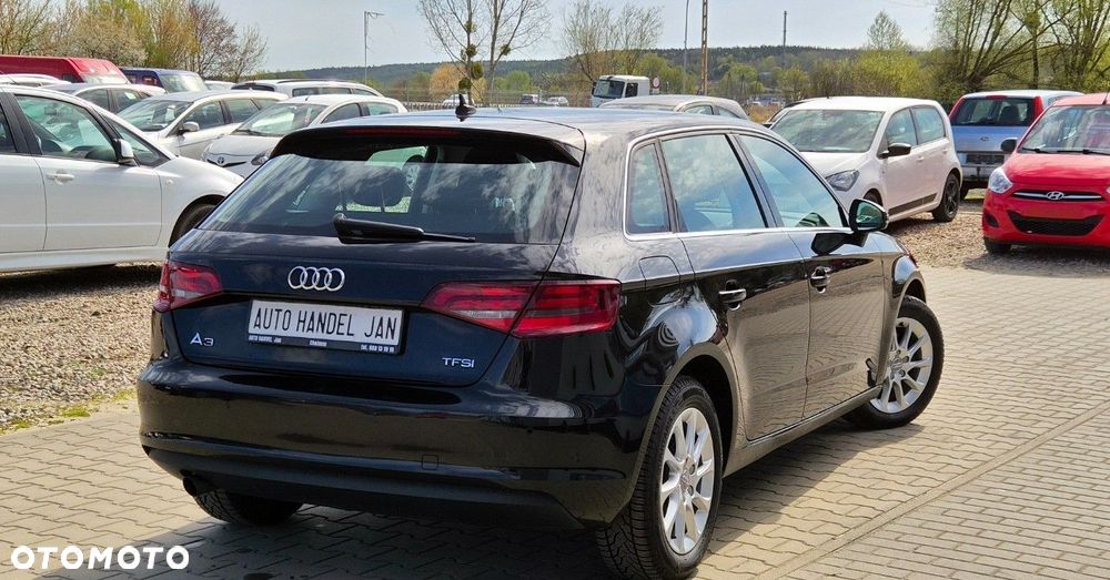Audi A3 Sportback - 2