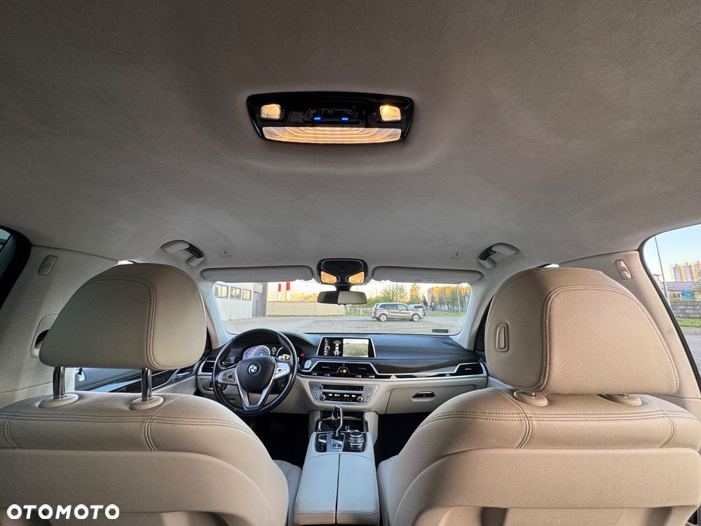 BMW Seria 7 730d xDrive - 29