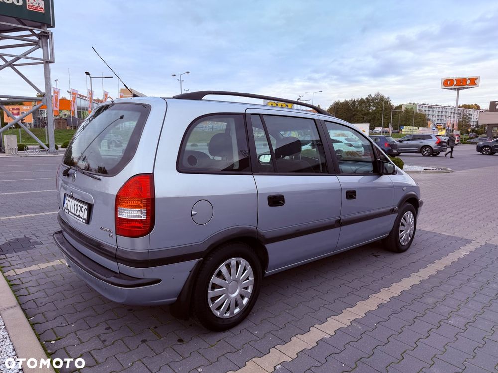 Opel Zafira - 4