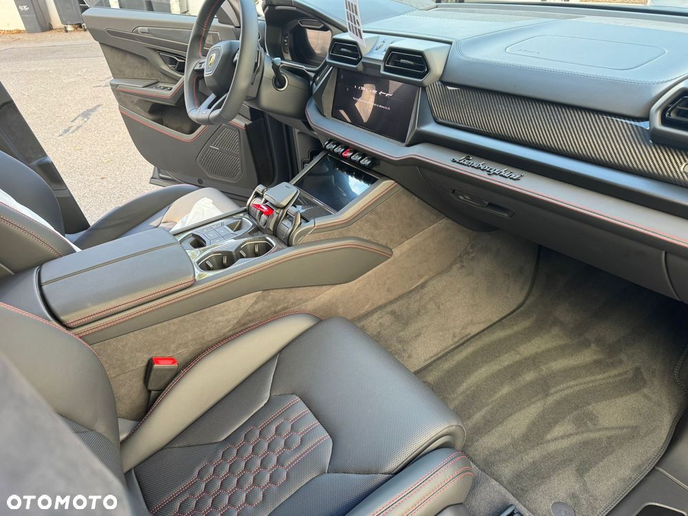 Lamborghini Urus - 7