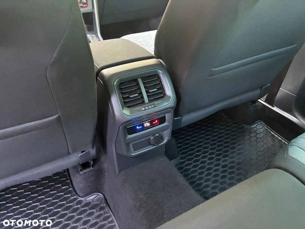 Volkswagen Tiguan - 17
