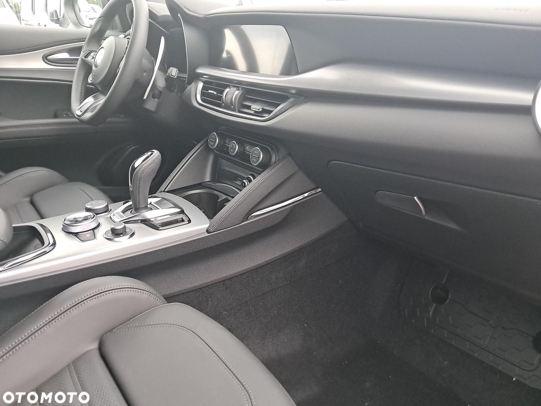 Alfa Romeo Stelvio - 23