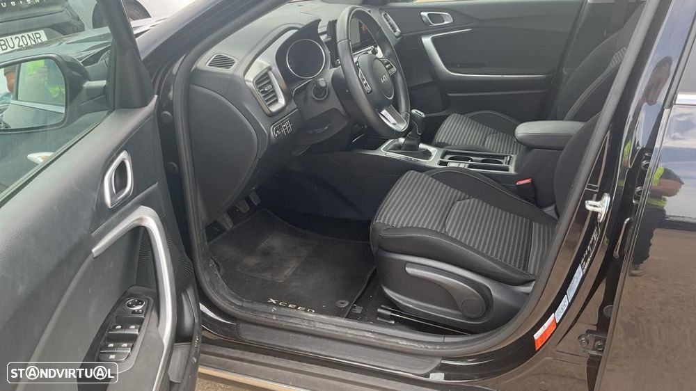 Kia XCeed 1.0 T-GDI Dynamic - 10