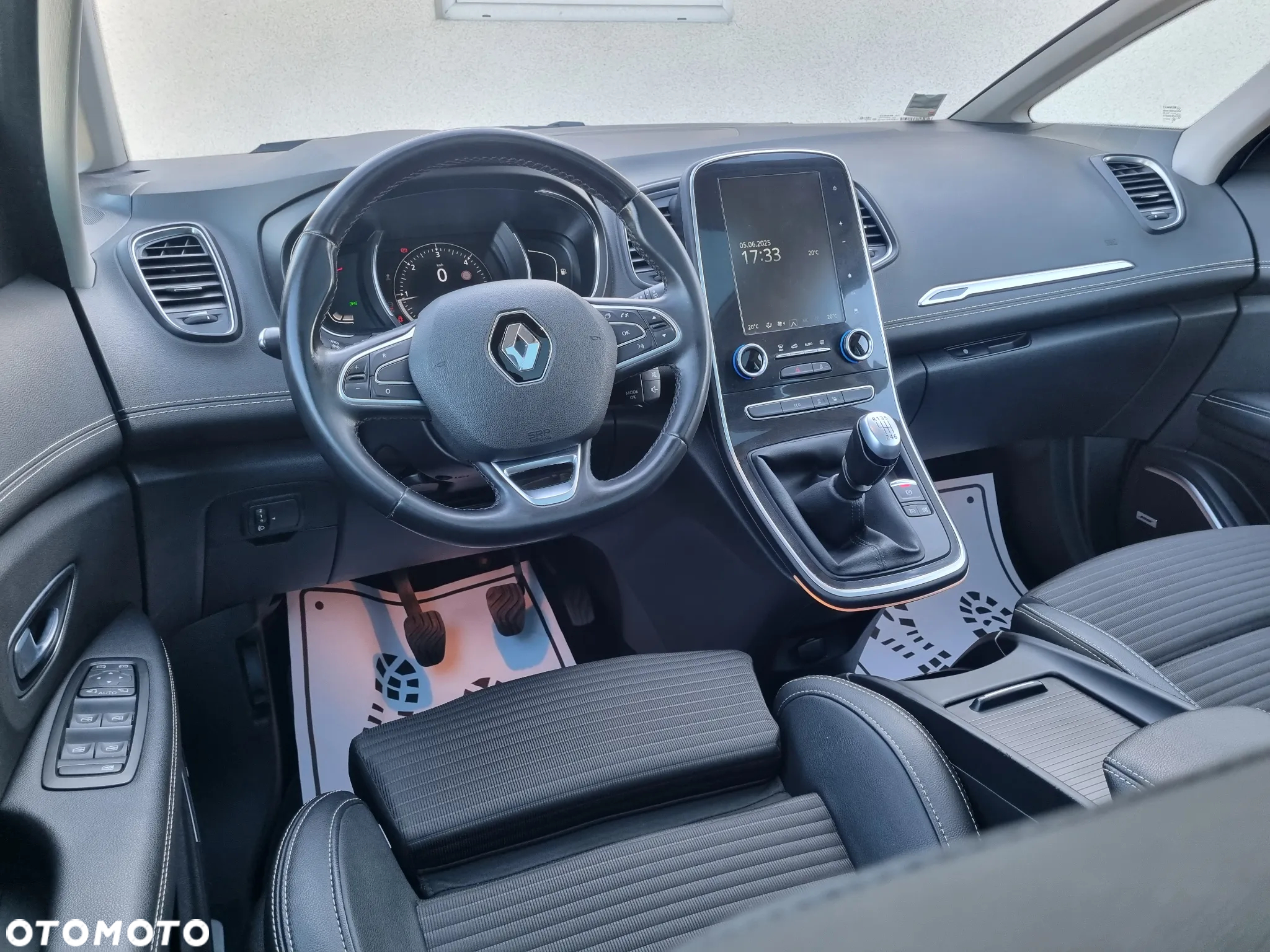 Renault Scenic BLUE dCi 150 BOSE EDITION - 6