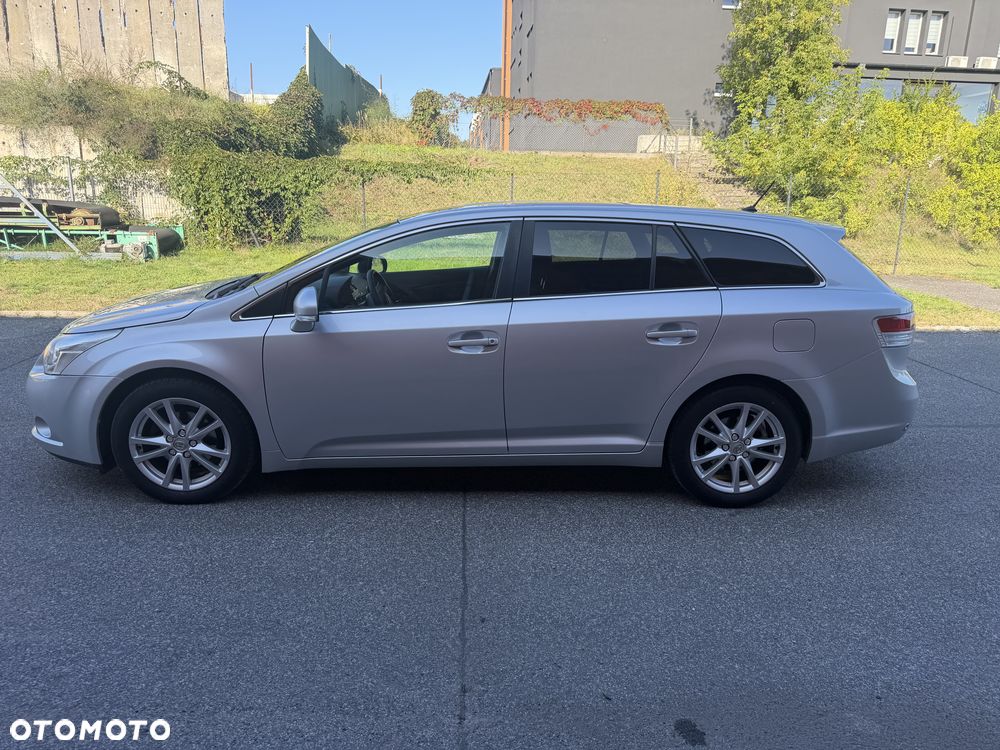 Toyota Avensis 2.0 D-4D Sol Premium - 5