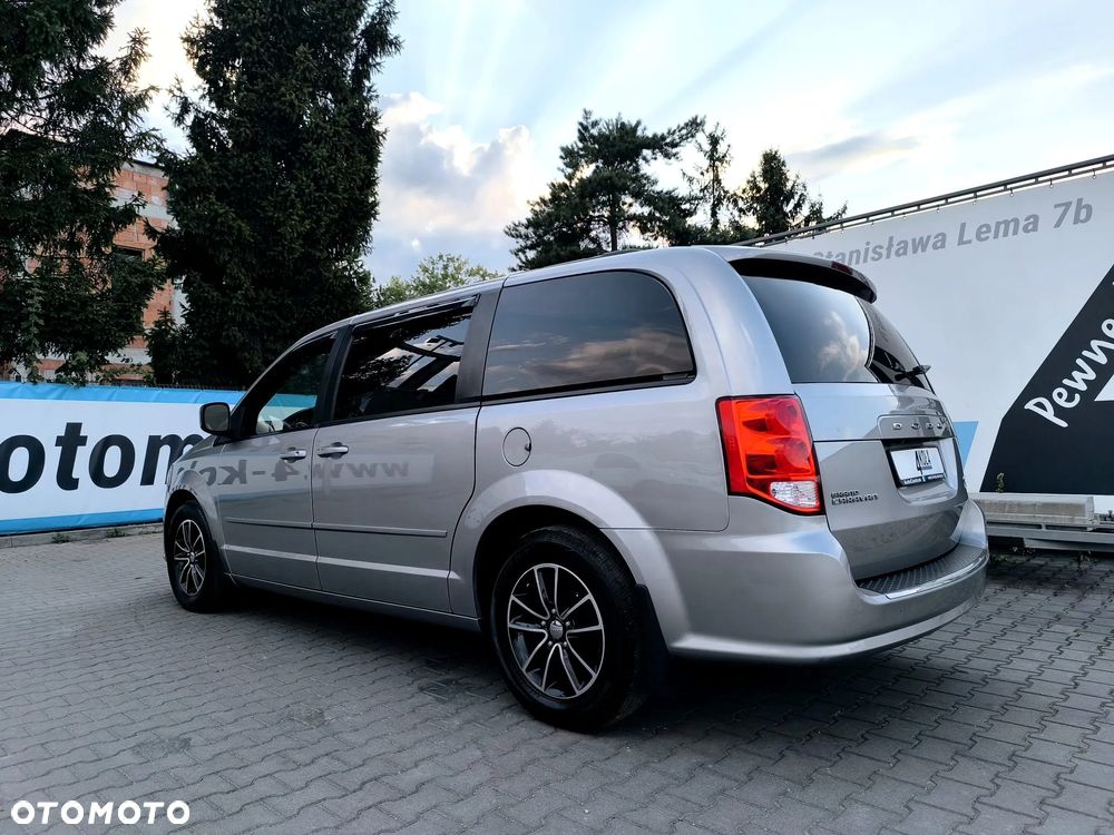 Dodge Grand Caravan 3.6 Express - 10