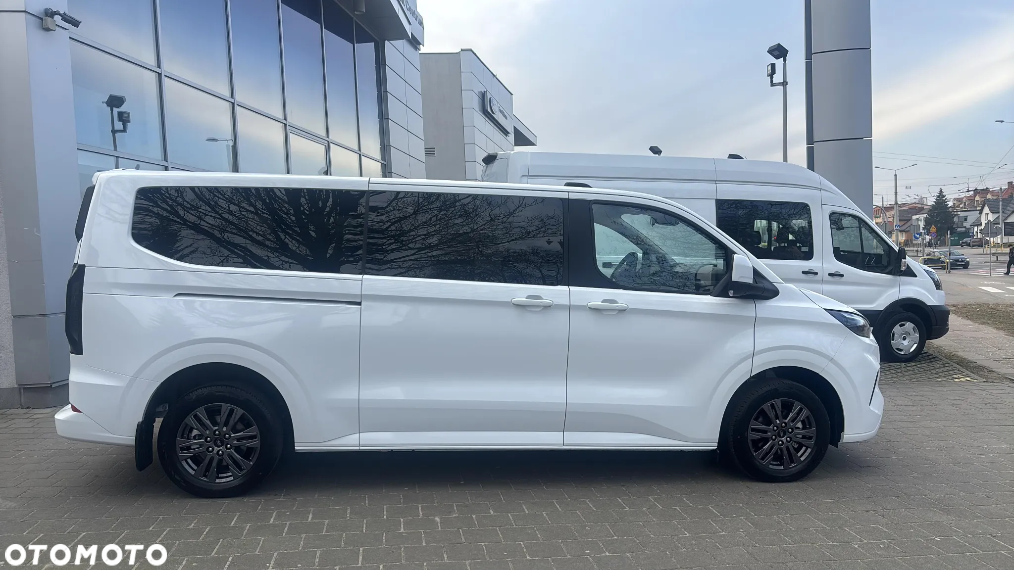 Ford Tourneo Custom 2.0 EcoBlue 320 L2 Titanium - 7