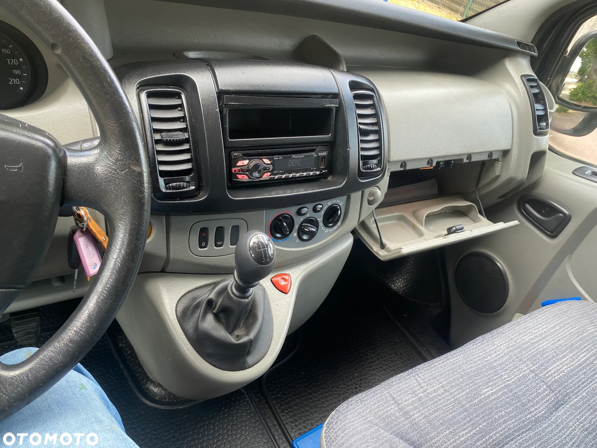 Renault Trafic - 21