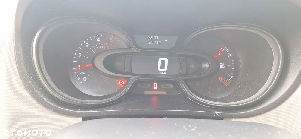 Renault Trafic Grand 1.6 dCi - 10