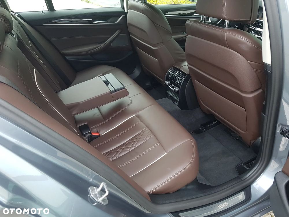 BMW Seria 5 530e iPerformance xDrive Luxury Line - 29