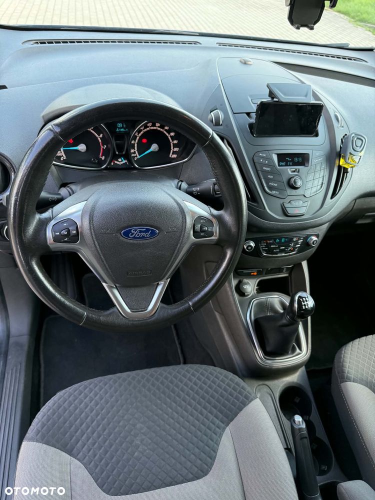 Ford Tourneo Courier - 12