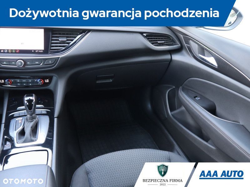 Opel Insignia - 10