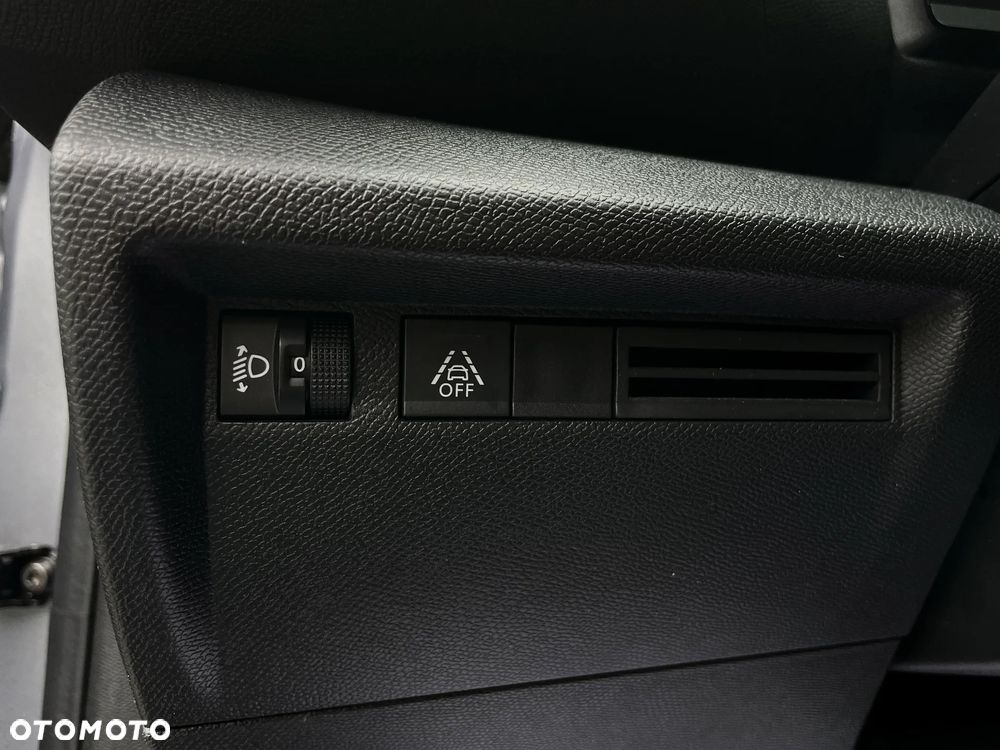 Citroën C4 PureTech 130 Stop&Start EAT8 SHINE - 31