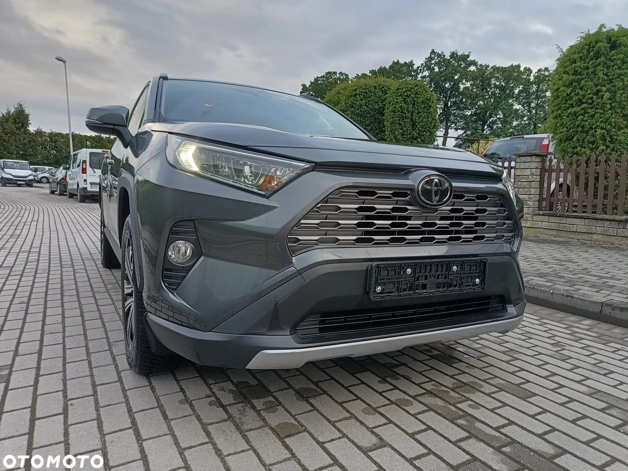 Toyota RAV4 - 16