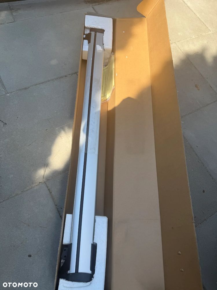 Bagażnik dachowy Yakima ThruBar S16Y 119cm - 1