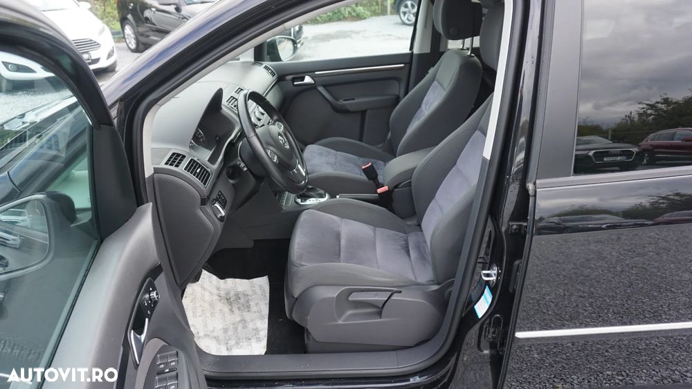 Volkswagen Touran 1.4 TSI DSG Comfortline - 6