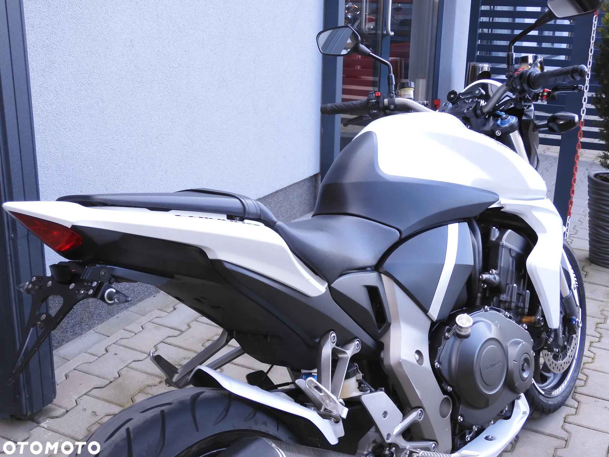Honda CB - 8