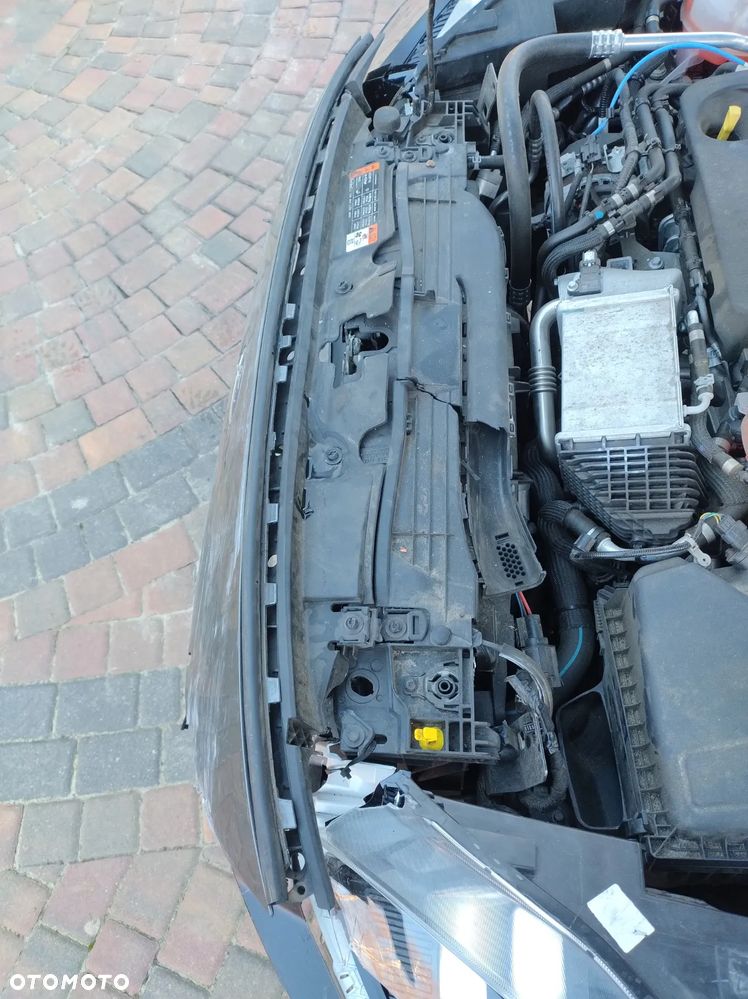 Ford Kuga 2.0 EcoBlue 4x4 ST-LINE X - 18