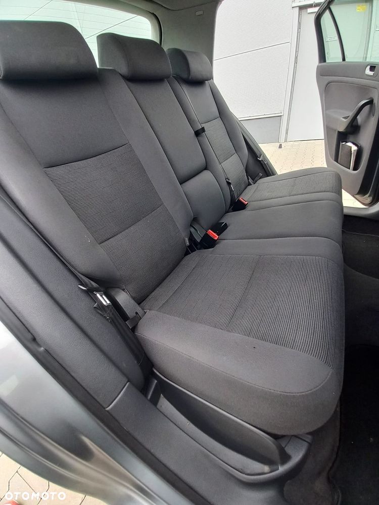 Volkswagen Golf Plus - 31