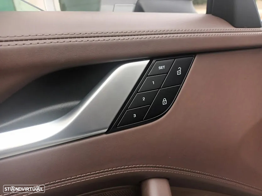 Porsche 911 (992) Turbo S PDK - 37