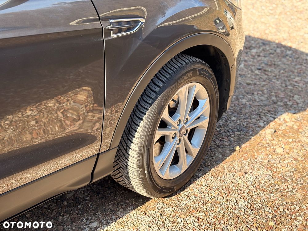Ford Kuga 2.0 TDCi 2x4 Titanium - 9