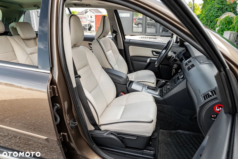 Volvo XC 90 D5 AWD Geartonic RDesign - 24