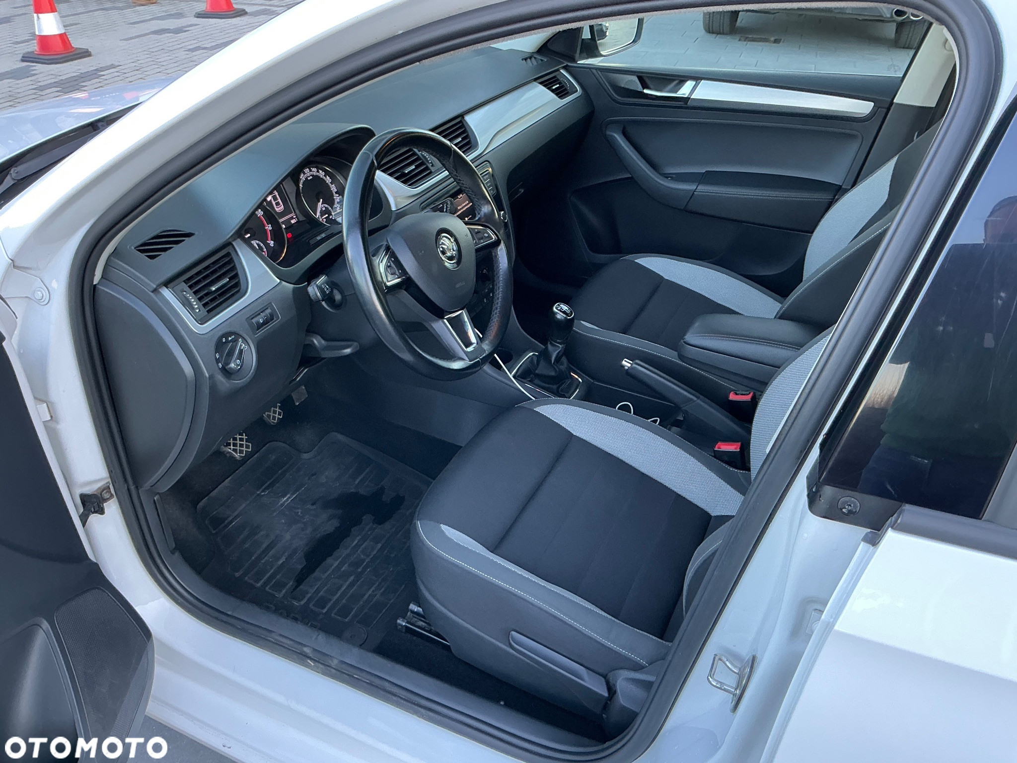 Skoda RAPID 1.0 TSI Ambition - 22