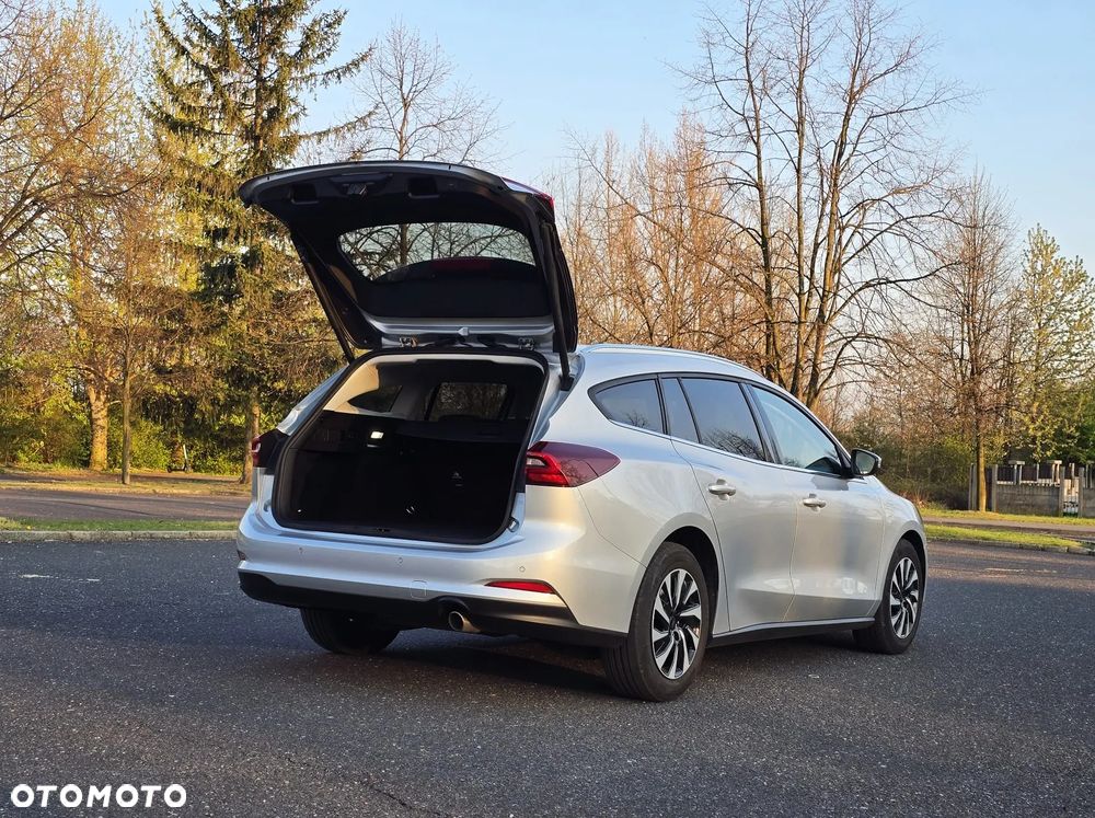 Ford Focus 1.5 EcoBlue Start-Stopp-System TITANIUM EDITION - 12