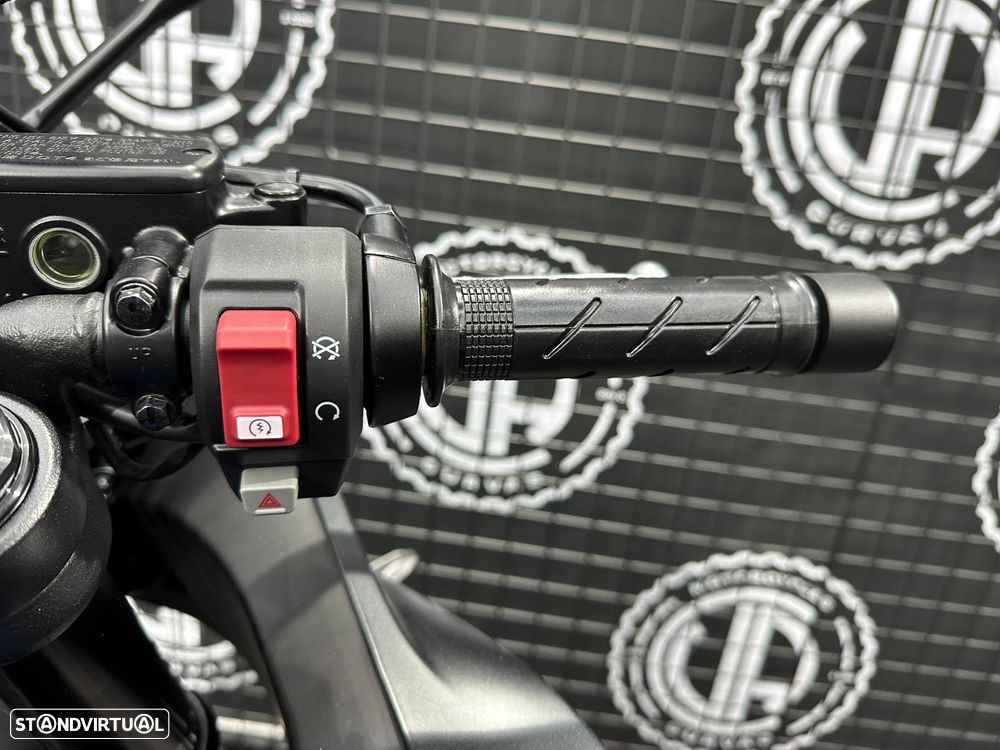 Honda CBR 650R E-CLUTCH 2026 - 3