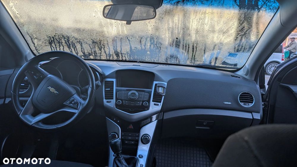 Chevrolet Cruze - 15